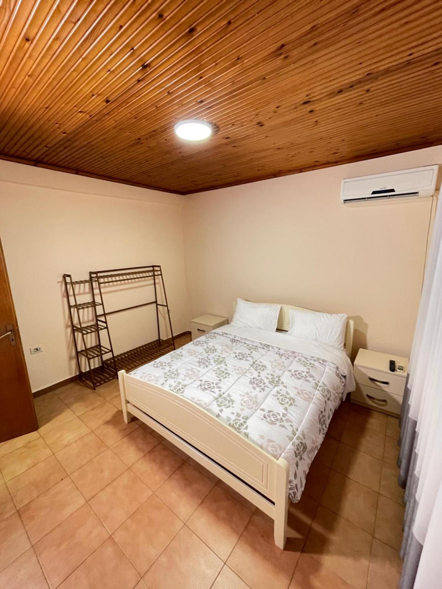 Shkodra Guest House & Trips Exterior foto